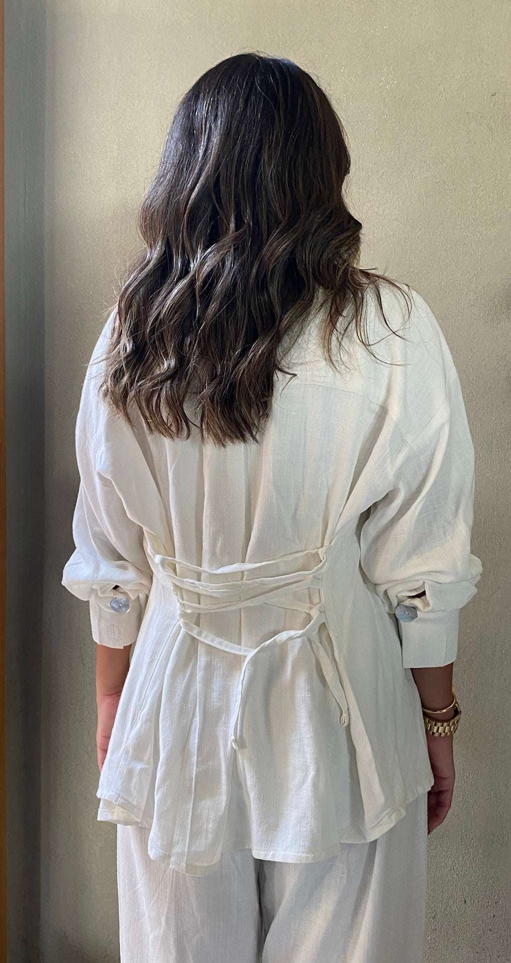 The Cinch & Chill Shirt in White